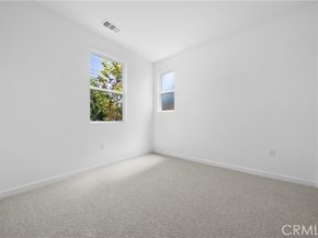 9423 N Sepulveda Blvd 1, North Hills (los Angeles) CA 91343