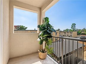 9423 N Sepulveda Blvd 1, North Hills (los Angeles) CA 91343