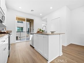 9423 N Sepulveda Blvd 1, North Hills (los Angeles) CA 91343