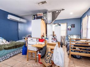 6402 Graves Avenue, Van Nuys (los Angeles) CA 91406