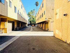 18958 Sherman Way 19, Reseda (los Angeles) CA 91335