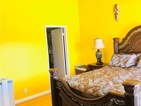 18958 Sherman Way 19, Reseda (los Angeles) CA 91335