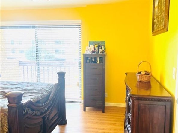18958 Sherman Way 19, Reseda (los Angeles) CA 91335