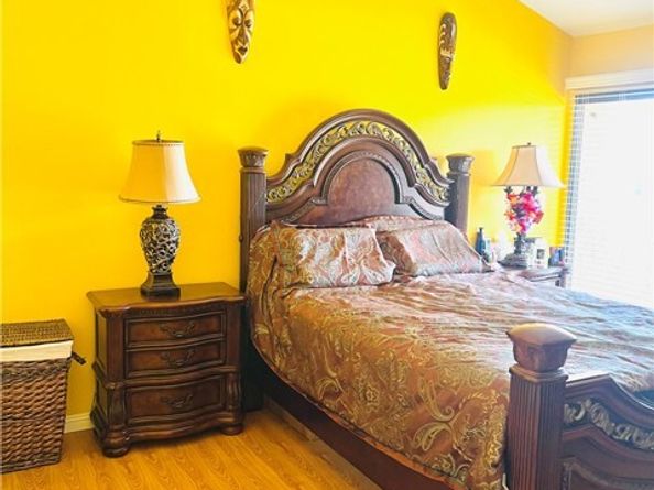 18958 Sherman Way 19, Reseda (los Angeles) CA 91335