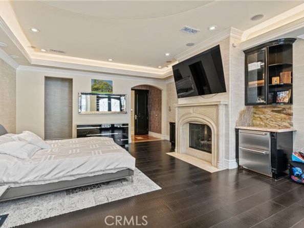 4555 Winnetka Avenue, Woodland Hills (los Angeles) CA 91364