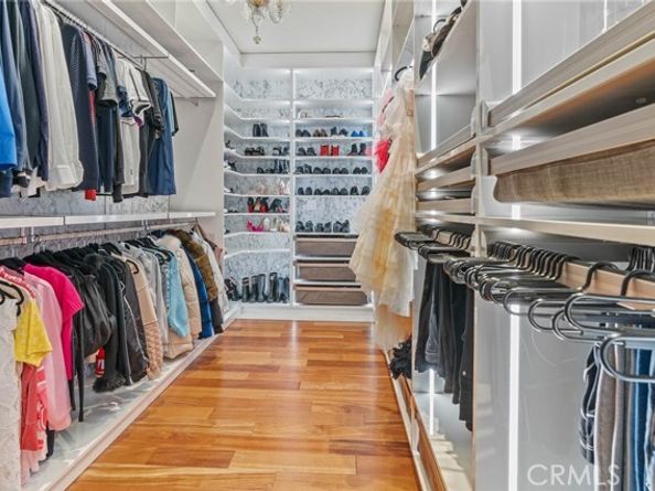 4555 Winnetka Avenue, Woodland Hills (los Angeles) CA 91364
