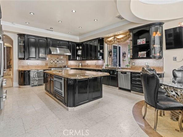 4555 Winnetka Avenue, Woodland Hills (los Angeles) CA 91364