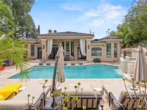 4555 Winnetka Avenue, Woodland Hills (los Angeles) CA 91364