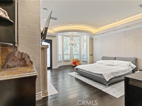 4555 Winnetka Avenue, Woodland Hills (los Angeles) CA 91364