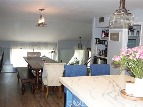 18146 Oxnard Street 48, Tarzana (los Angeles) CA 91356