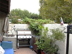 18146 Oxnard Street 48, Tarzana (los Angeles) CA 91356