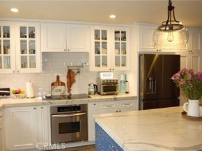 18146 Oxnard Street 48, Tarzana (los Angeles) CA 91356