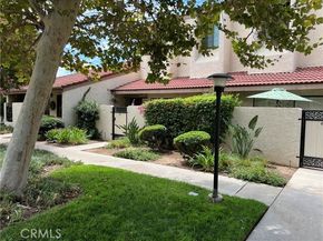 18146 Oxnard Street 48, Tarzana (los Angeles) CA 91356