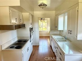 16121 Liggett, North Hills (los Angeles) CA 91343