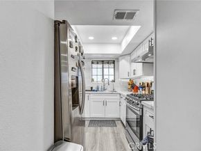 6545 Reseda Boulevard 6, Reseda (los Angeles) CA 91335