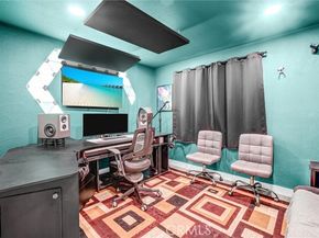 6545 Reseda Boulevard 6, Reseda (los Angeles) CA 91335