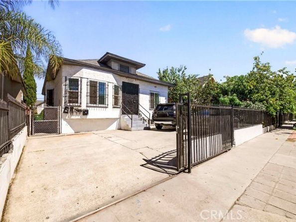 427 E 43rd Street, Los Angeles CA 90011