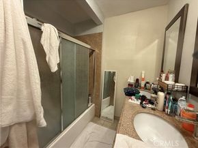 1555 McDonald Avenue, Wilmington (los Angeles) CA 90744