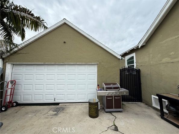 1555 McDonald Avenue, Wilmington (los Angeles) CA 90744