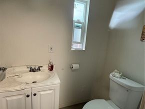1555 McDonald Avenue, Wilmington (los Angeles) CA 90744