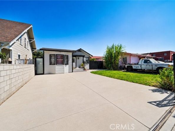 1221 W 88th, Los Angeles CA 90044