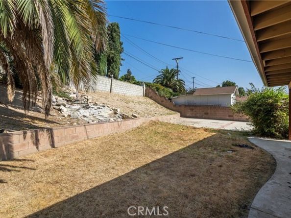 11235 Sunburst Street, Sylmar (los Angeles) CA 91342