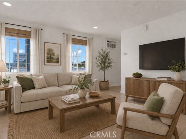 1301 E Pacific Coast, Wilmington (los Angeles) CA 90744