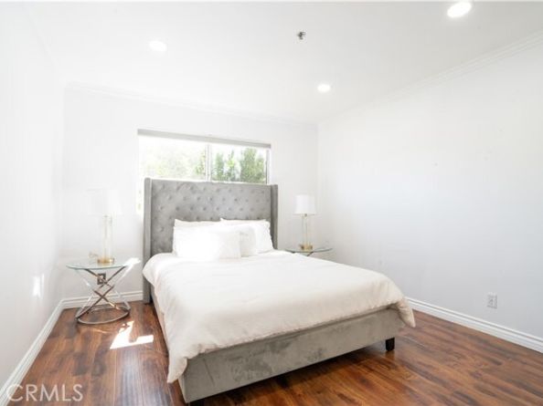 13801 Oxnard st 202, Van Nuys (los Angeles) CA 91401