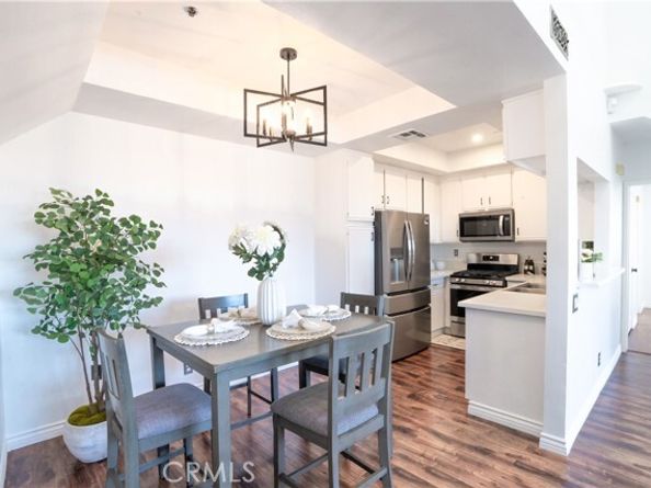 13801 Oxnard st 202, Van Nuys (los Angeles) CA 91401