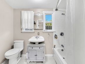 10549 Mcclemont Avenue, Tujunga (los Angeles) CA 91042