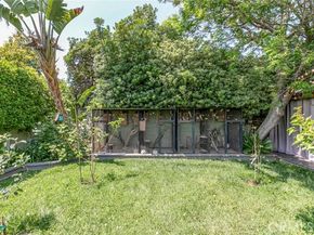 15409 Wyandotte Street, Van Nuys (los Angeles) CA 91406