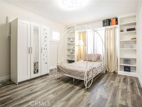15409 Wyandotte Street, Van Nuys (los Angeles) CA 91406