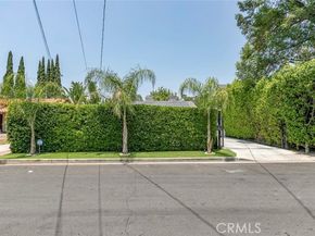 15409 Wyandotte Street, Van Nuys (los Angeles) CA 91406