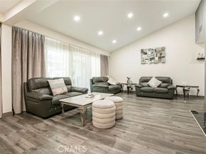 15409 Wyandotte Street, Van Nuys (los Angeles) CA 91406