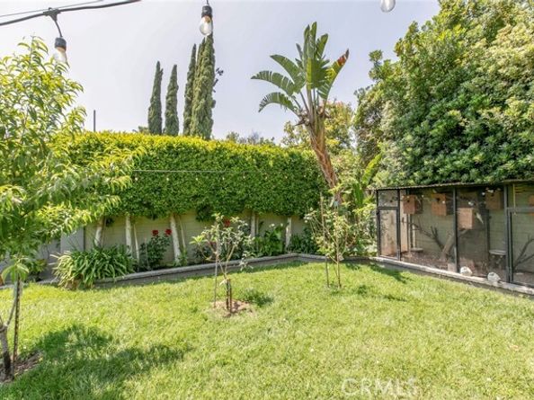 15409 Wyandotte Street, Van Nuys (los Angeles) CA 91406