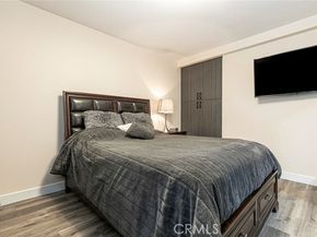15409 Wyandotte Street, Van Nuys (los Angeles) CA 91406