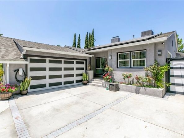 15409 Wyandotte Street, Van Nuys (los Angeles) CA 91406