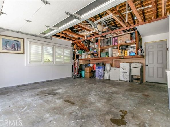 15409 Wyandotte Street, Van Nuys (los Angeles) CA 91406