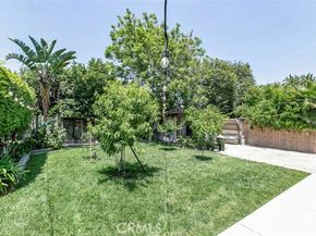 15409 Wyandotte Street, Van Nuys (los Angeles) CA 91406