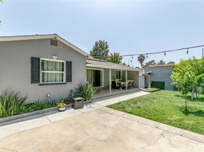 15409 Wyandotte Street, Van Nuys (los Angeles) CA 91406