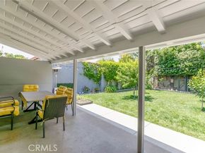 15409 Wyandotte Street, Van Nuys (los Angeles) CA 91406