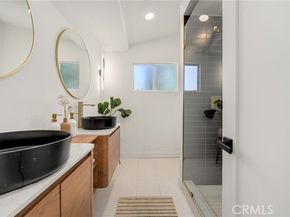 20632 Tiara Street, Woodland Hills (los Angeles) CA 91367