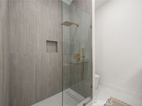 20632 Tiara Street, Woodland Hills (los Angeles) CA 91367