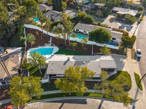 20632 Tiara Street, Woodland Hills (los Angeles) CA 91367