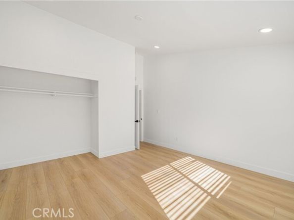 20632 Tiara Street, Woodland Hills (los Angeles) CA 91367