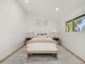 20632 Tiara Street, Woodland Hills (los Angeles) CA 91367