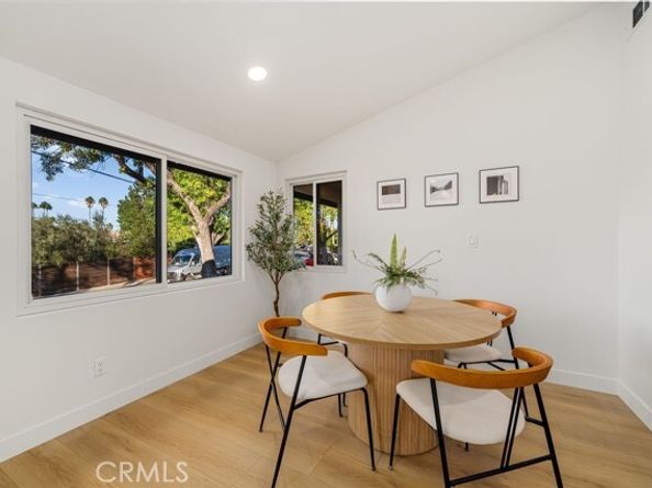 20632 Tiara Street, Woodland Hills (los Angeles) CA 91367