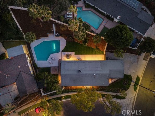 20632 Tiara Street, Woodland Hills (los Angeles) CA 91367