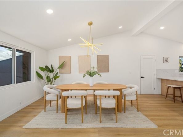 20632 Tiara Street, Woodland Hills (los Angeles) CA 91367