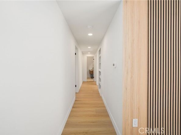 20632 Tiara Street, Woodland Hills (los Angeles) CA 91367